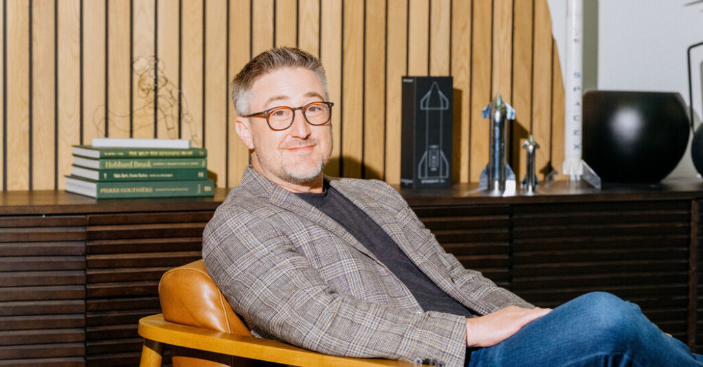 He Spent 15 Years Amassing SpaceX Shares. Now Comes the Windfall.