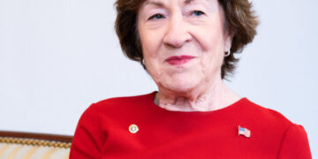 Casting Her 10,000th Vote in a Row, Collins Sets a Senate Record