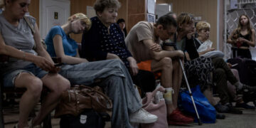 Thousands Are Fleeing Ukraine’s Donbas Strongholds as Russia Pushes Closer