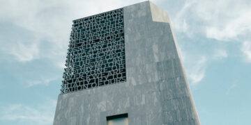 Obama Center’s Two Sides: A Lovely Park and a Forbidding Tower