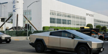 Musk’s Next Move May Be a Mega-Merger of SpaceX and Tesla