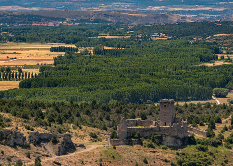 A Long-Awaited Eclipse Lifts ‘Emptied Spain’ Out of the Shadows