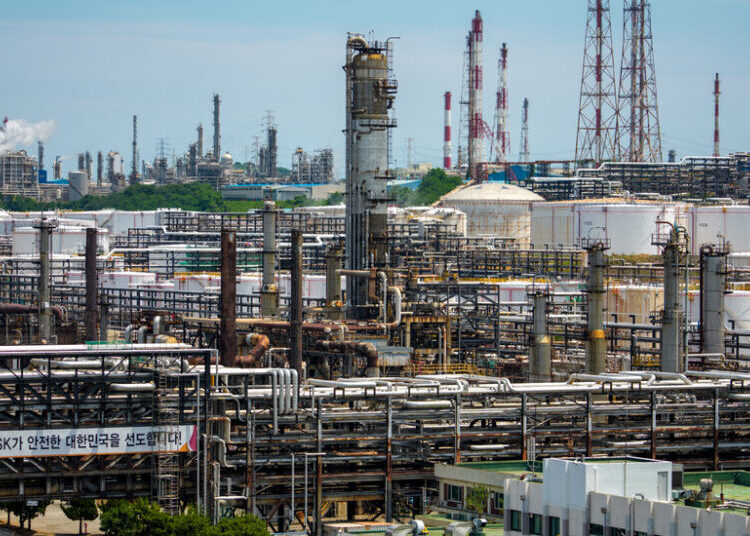 How a Jet Fuel Refinery Is Scrambling After the Iran War Oil Shock