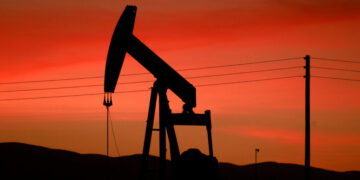 Oil Prices Jump as U.S. and Iran Exchange Fire