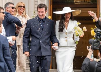 Dua Lipa and Callum Turner Got Married in a London Municipal Building