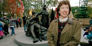 Diane Carlson Evans Dies at 79; Led Campaign for Vietnam Women’s Memorial