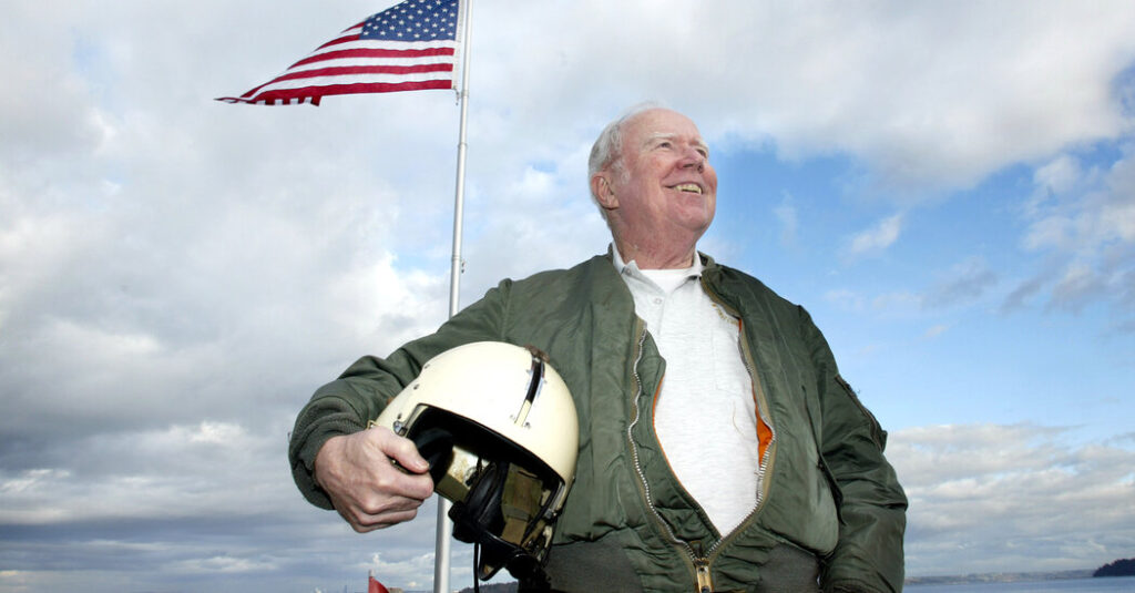 Bruce Crandall, Part of a Heroic Rescue Mission in Vietnam, Dies at 93