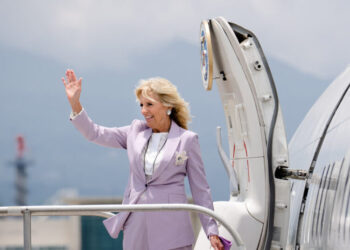 In Her Memoir, Jill Biden Is a Watchful Spouse Who Didn’t Always Speak Up
