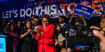 Incumbent Karen Bass Advances to L.A. Mayoral Election in November