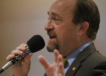 Suburban Mayor Wins G.O.P. Nomination to Be New Mexico Governor