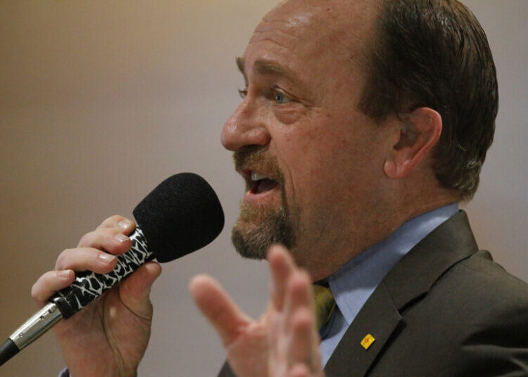 Suburban Mayor Wins G.O.P. Nomination to Be New Mexico Governor