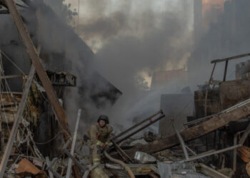 After an Agonizing Week of Threats, Kyiv Is Finally Bombarded by Russia