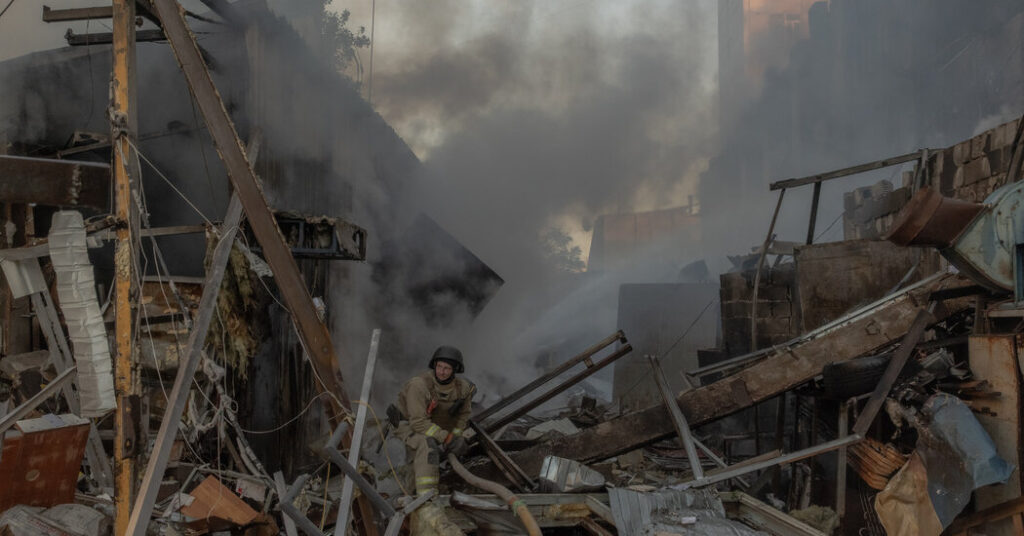 After an Agonizing Week of Threats, Kyiv Is Finally Bombarded by Russia