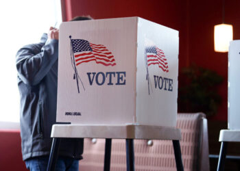 Will Schumer Allies Get a Win in Iowa? What to Watch in Today’s Midterm Primaries