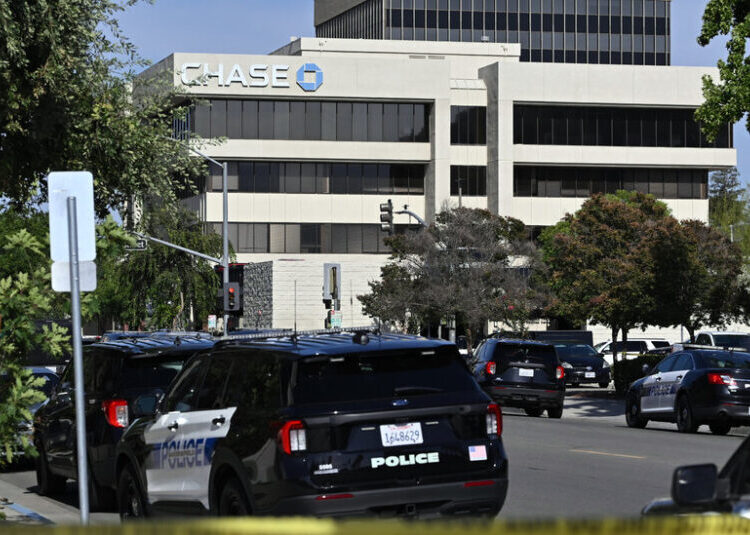 Man Takes Hostages and Threatens to Bomb a Bank in California