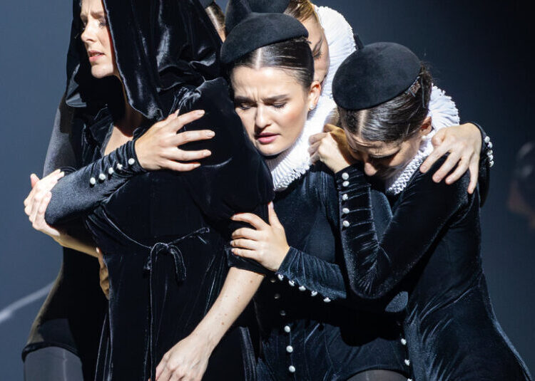 Her Cousin Had Her Beheaded. Will U.S. Ballet Audiences Get Why?