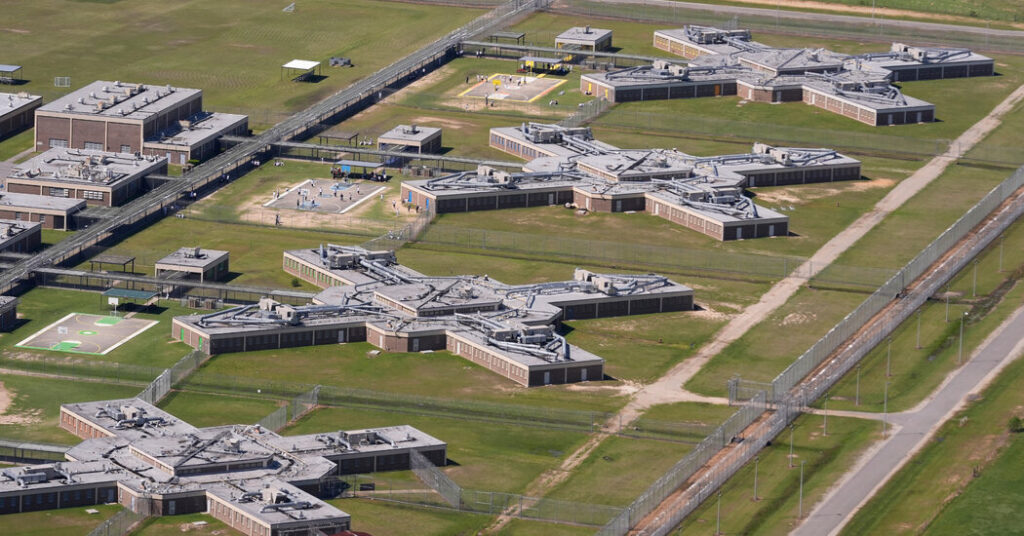 Louisiana ICE Facility Mistreated Immigrants, Federal Investigators Say
