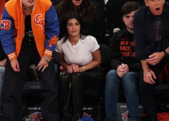 Want Courtside Seats for the Knicks? Be Rich, Famous and a Die-Hard Fan.