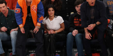Want Courtside Seats for the Knicks? Be Rich, Famous and a Die-Hard Fan.