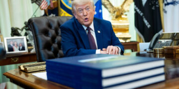 Trump Order Removes Job Protections From Federal Workers