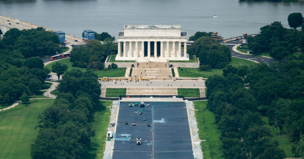 Trump Plans to Create a Promenade at the Lincoln Memorial