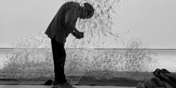 Alan Saret, Sculptor Who Made Clouds of Wire, Dies at 81
