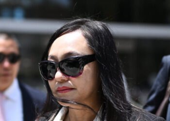 A Mayor, Her Boyfriend and China’s Mysterious Propaganda Machine