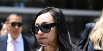 A Mayor, Her Boyfriend and China’s Mysterious Propaganda Machine