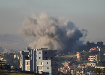 Hopes of Lebanon Cease-fire Falter as Israel and Hezbollah Fight