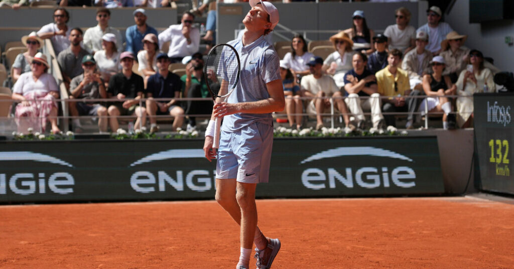 Tennis Giants Tumble