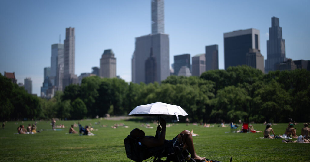 Northeast Faces a Surge of Summer Warmth