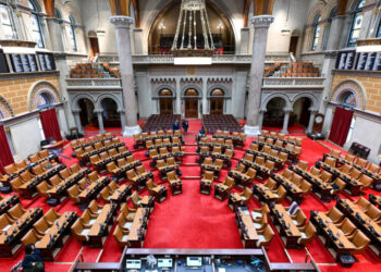 N.Y. Lawmakers Move to Pause Data Centers and Curb Surveillance Pricing
