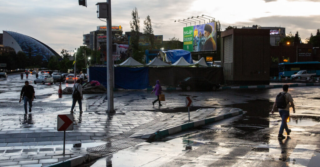 After Months of War, Iranians Sink Into Disillusionment and Despair