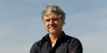 Dave Eggers Returns to Form in ‘Contrapposto’