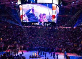 M.S.G. Erupts in Boos as Trump Appears at Knicks-Spurs Game