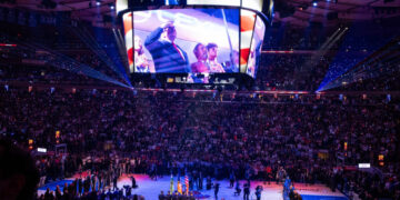 M.S.G. Erupts in Boos as Trump Appears at Knicks-Spurs Game