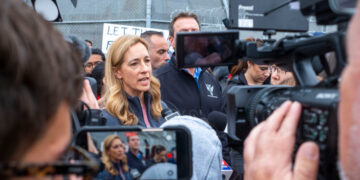 Governor’s Visit to ICE Detention Facility Is Strictly Limited, She Says