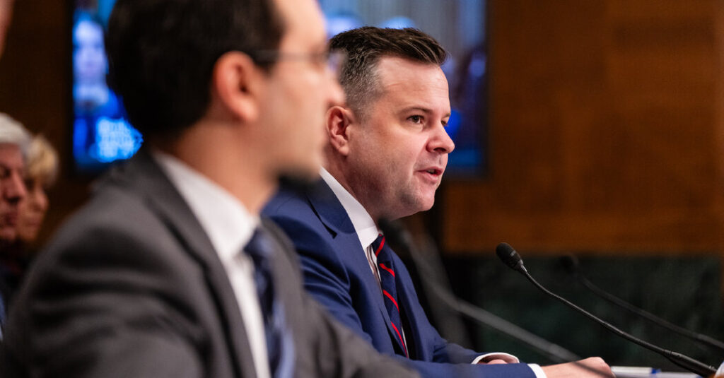 Hopes Dim for Renewing Spy Law as Trump Digs In on Bill Pulte