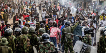U.S. Ebola Unit Sparks Fury, Protests and a Political Crisis in Kenya