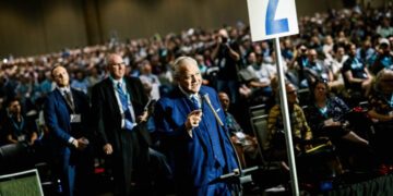 Southern Baptists Move to Strengthen Ban on Women Pastors