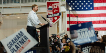 The Battle for the Senate Could Come Down to Hopes and Fears in Maine