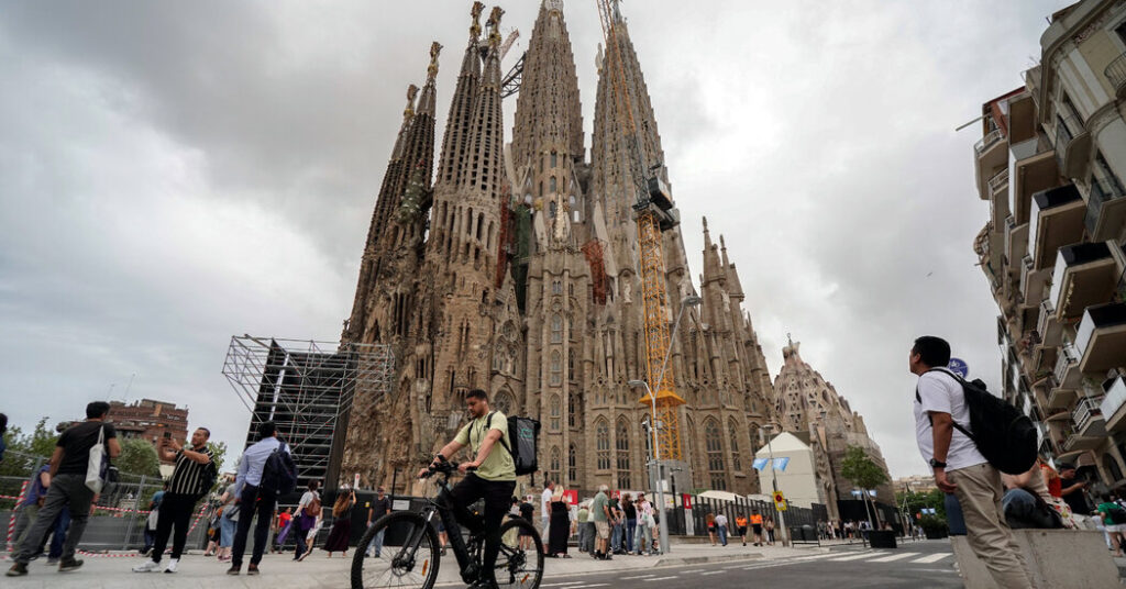 Pope Leo Is Blessing the Sagrada Familia. To Some, the Church Is a Curse.