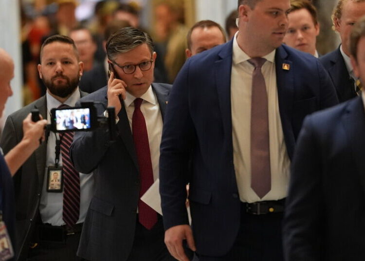 House Rejects Bill to Extend Spy Power, All but Assuring a Lapse
