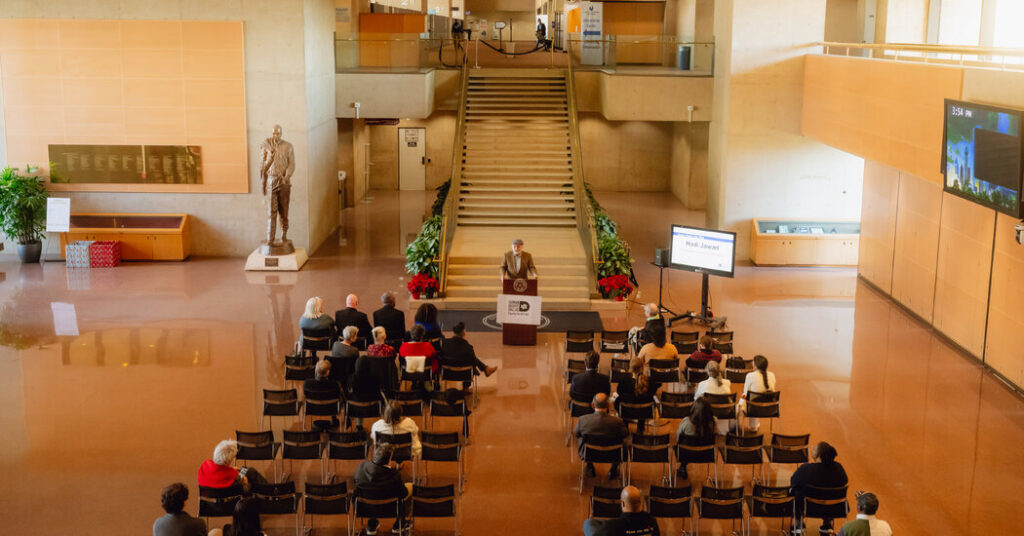 Dallas Moves Toward Leaving Its Storied City Hall
