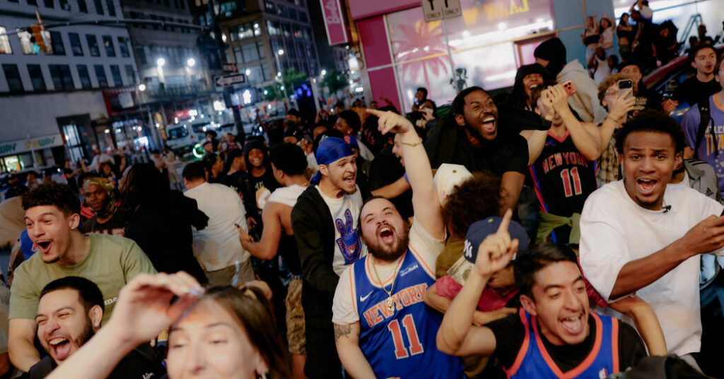 The Knicks’ Comeback Was Epic. So Was Their Fans’ Response.