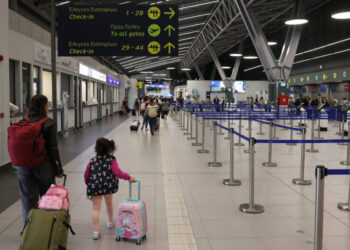 Ryanair Is Being Investigated for Charging Parents to Sit Next to Their Children