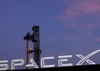 How Our Reporters Distinguish Hype From Facts in the SpaceX I.P.O.