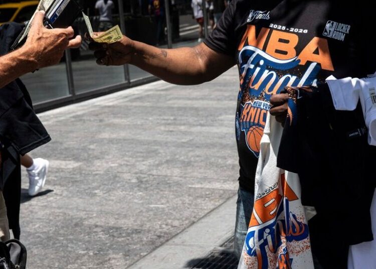 A Great Run for the Knicks Means a Great Run for T-Shirt Bootleggers