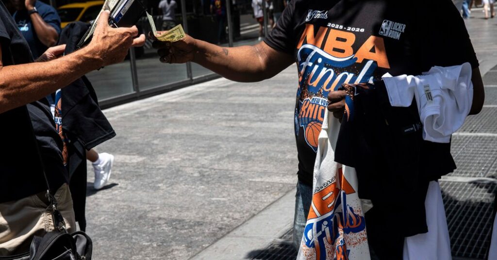 A Great Run for the Knicks Means a Great Run for T-Shirt Bootleggers