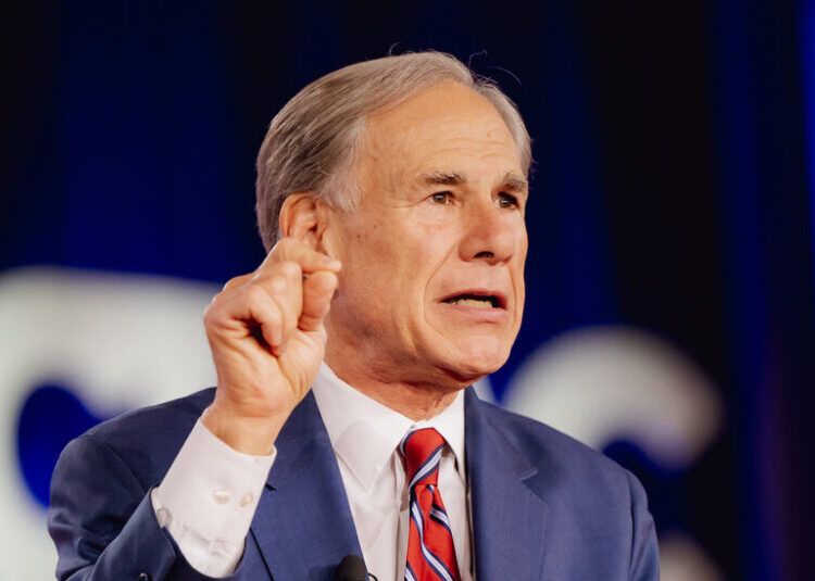To Defeat Democrats, Texas Governor Embraces the Hard Right